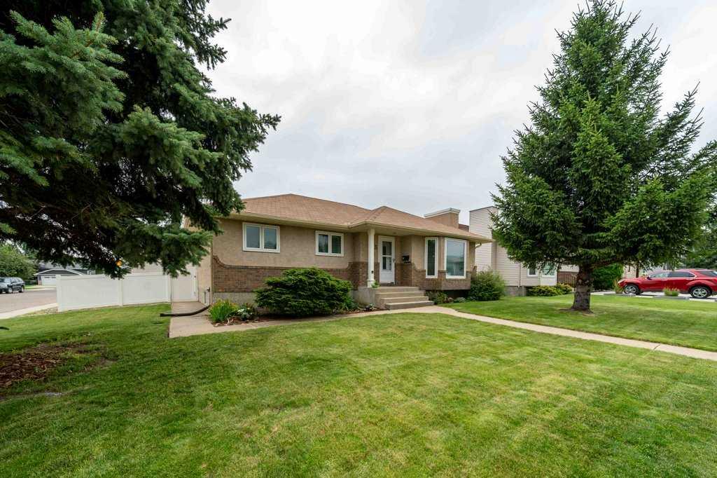 Third View of 83 Stapeford Crescent SE, SE Southridge, Medicine Hat, Alberta, T1B3Y9