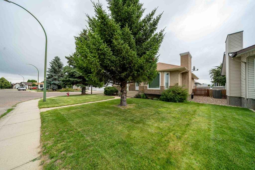 Fourth View of 83 Stapeford Crescent SE, SE Southridge, Medicine Hat, Alberta, T1B3Y9