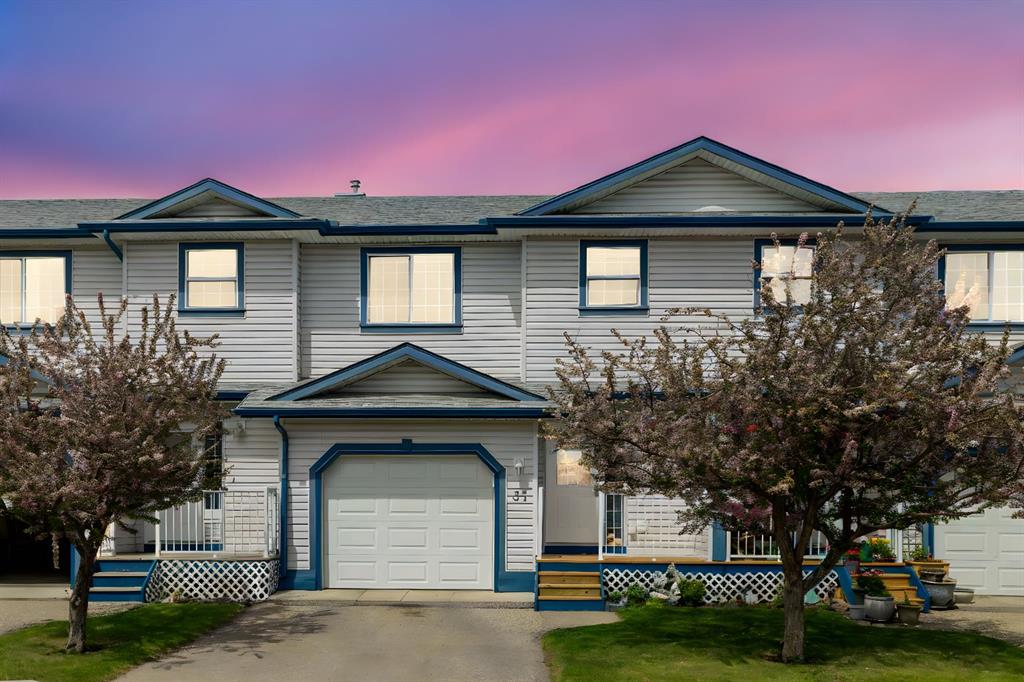 31, 33 Stonegate Drive NW, A2242434, Alberta,