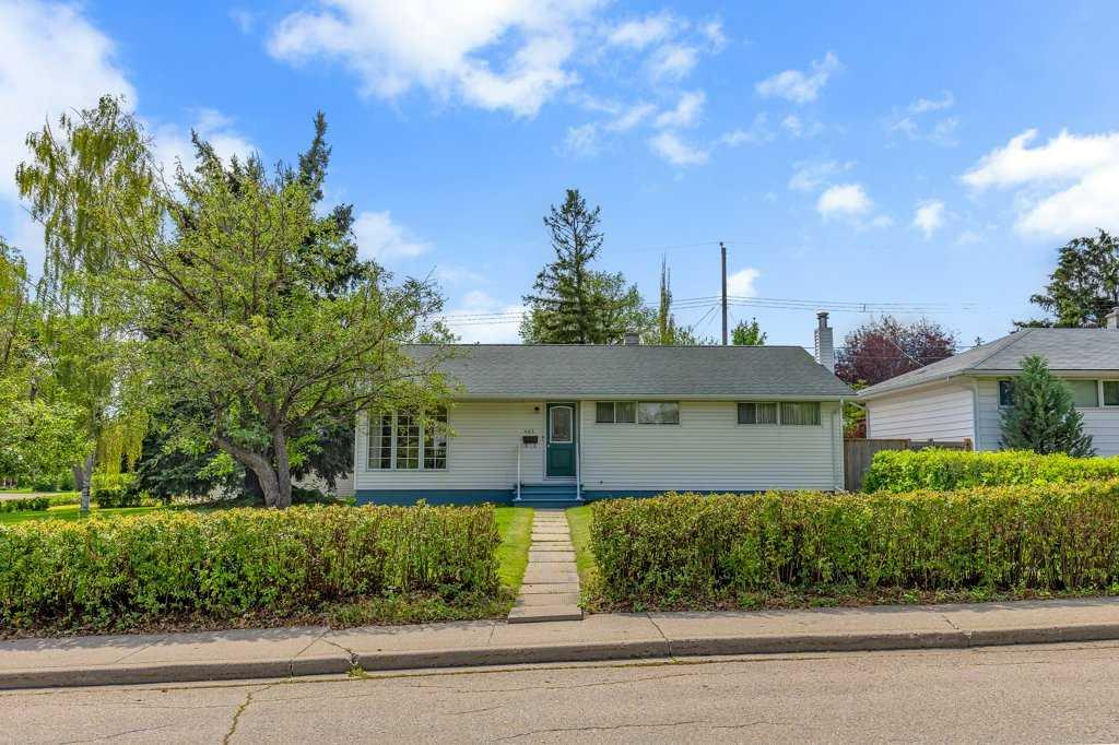 403 Spyhill Road NW, A2242468, Alberta,