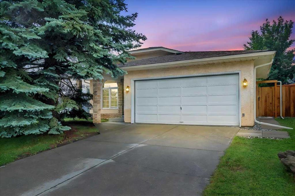 28 Hunters Crescent , A2242534, Alberta,
