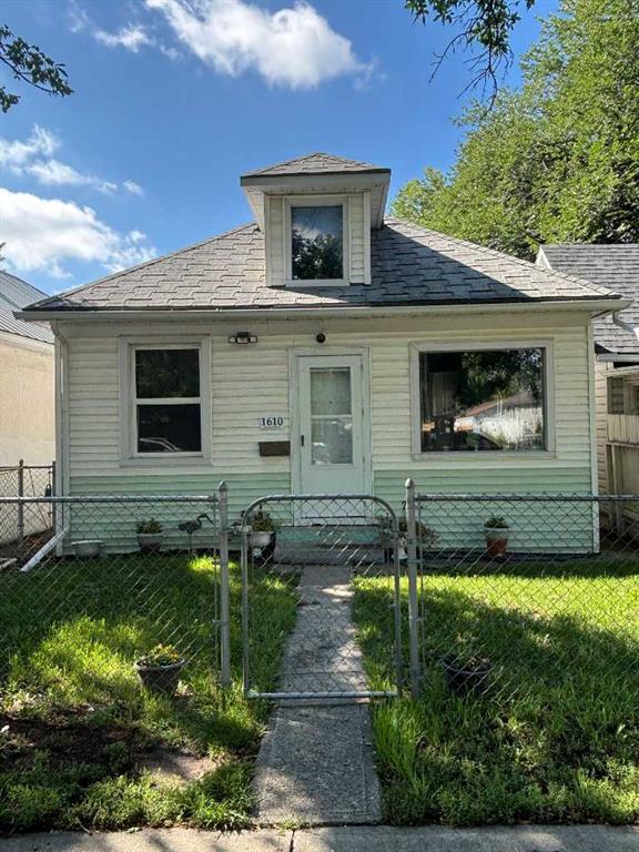 Second View of 1610 3 Avenue N, Westminster, Lethbridge, Alberta, T1H 0J8