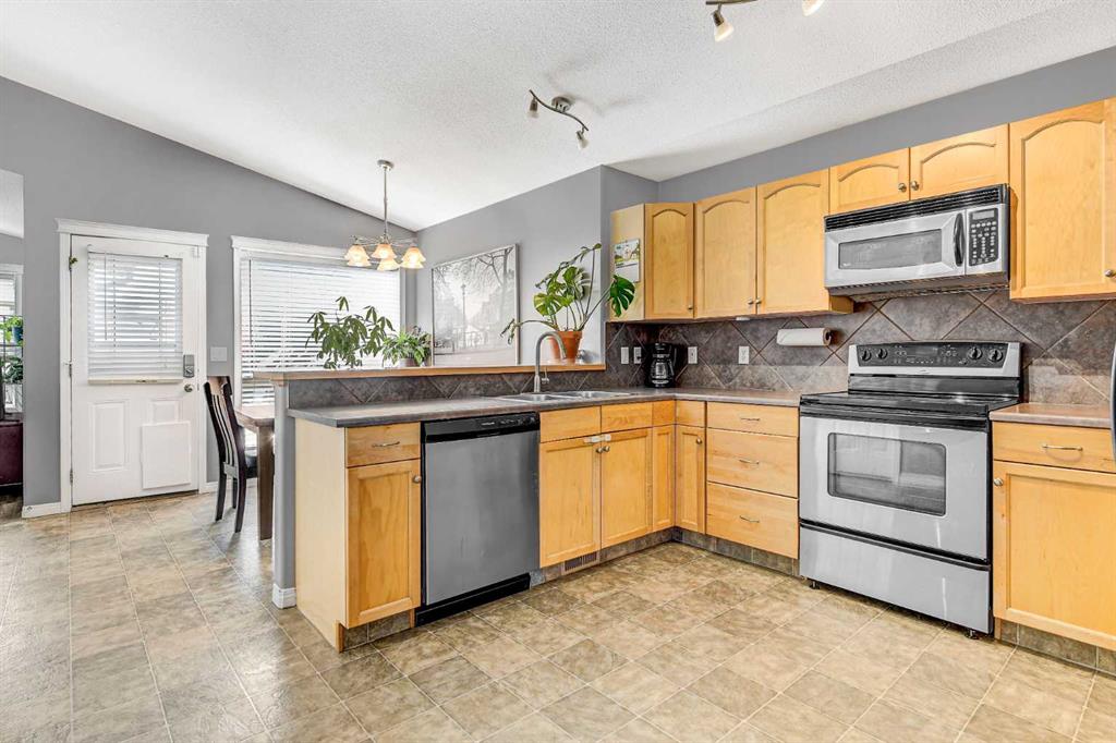 Fourth View of 7205 Kateri Drive , Mission Heights, Grande Prairie, Alberta, T8W 2Y2