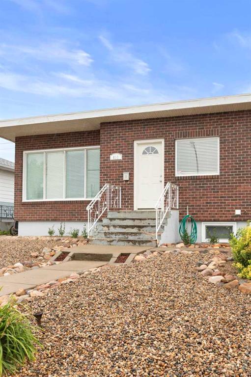 Fourth View of 610 8 Street SW, SW Hill, Medicine Hat, Alberta, T1A 4M4