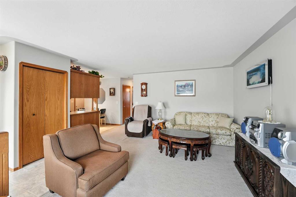 Fourth View of 347 Duston Street , Deer Park Estates, Red Deer, Alberta, T4R 3J9