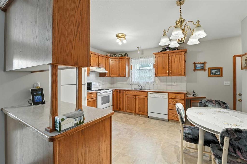 Fifth View of 347 Duston Street , Deer Park Estates, Red Deer, Alberta, T4R 3J9