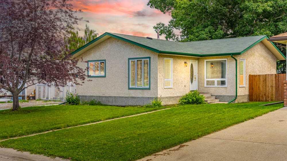 9 Westwood Drive , A2242680, Alberta,