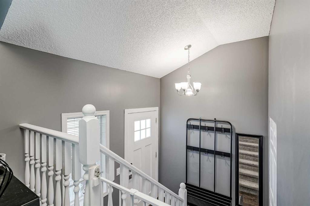 Fifth View of 14568 Mt Mckenzie Drive SE, McKenzie Lake, Calgary, Alberta, T2Z 3G9
