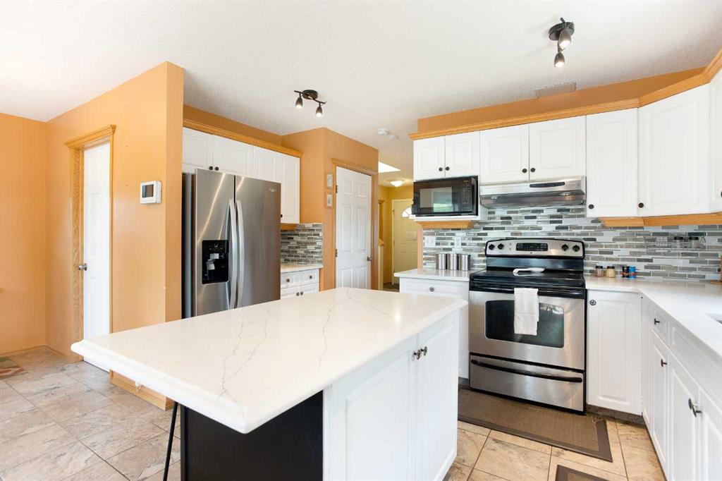 140 Covewood Green NE, A2242861, Alberta,
