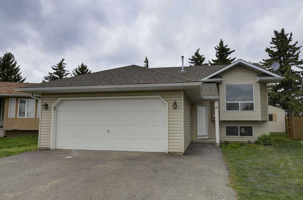15 Village Green , A2242924, Alberta,