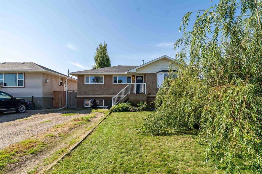 109 3 Avenue N, A2242946, Alberta,