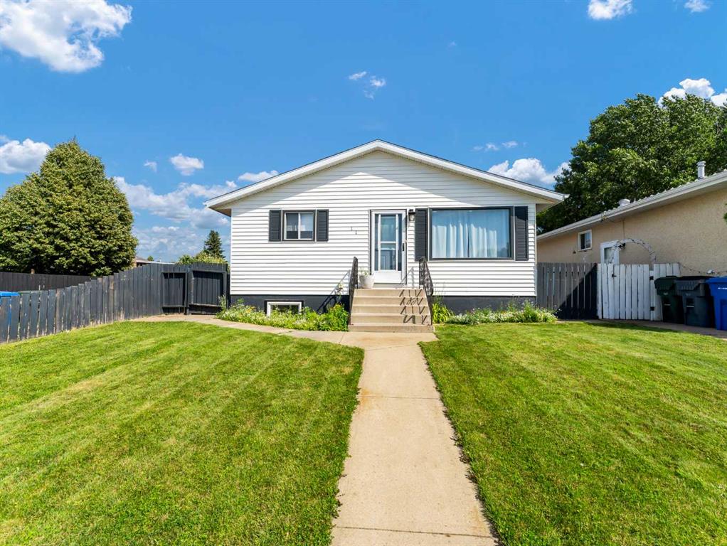 11 Rossmere Close SE, A2243102, Alberta,