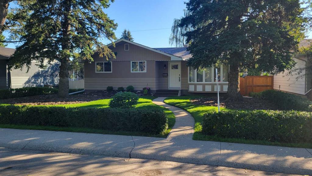 14 West Glen Crescent SW, A2243225, Alberta,