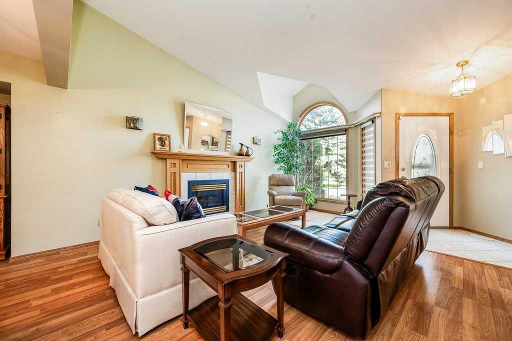 Fifth View of 156 Doran Crescent , Deer Park Village, Red Deer, Alberta, T4R 2M6