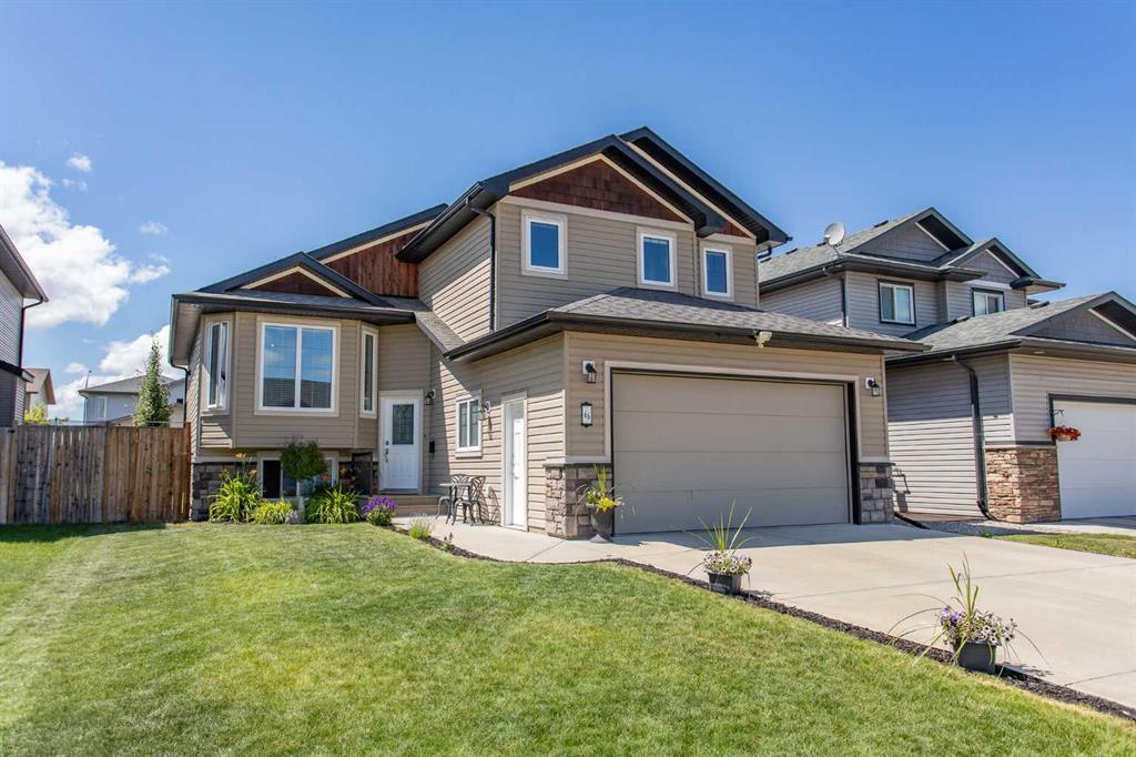 66 WOODBINE Avenue , A2243460, Alberta,