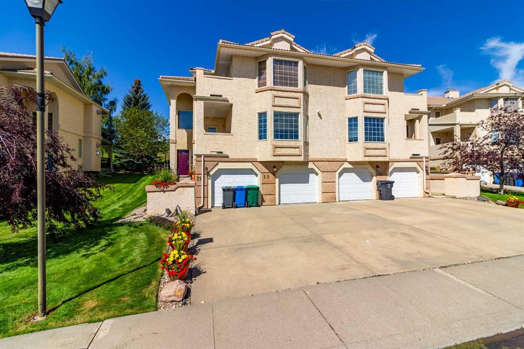 19 Canyon Court W, A2243472, Alberta,