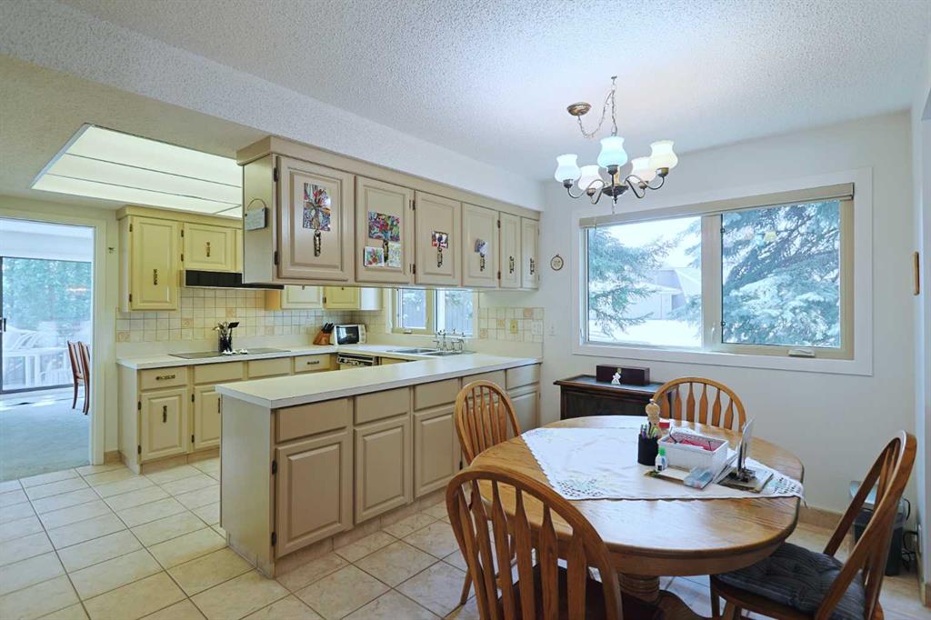 Third View of 18, 1901 Varsity Estates Drive NW, Varsity, Calgary, Alberta, T3B 4T7