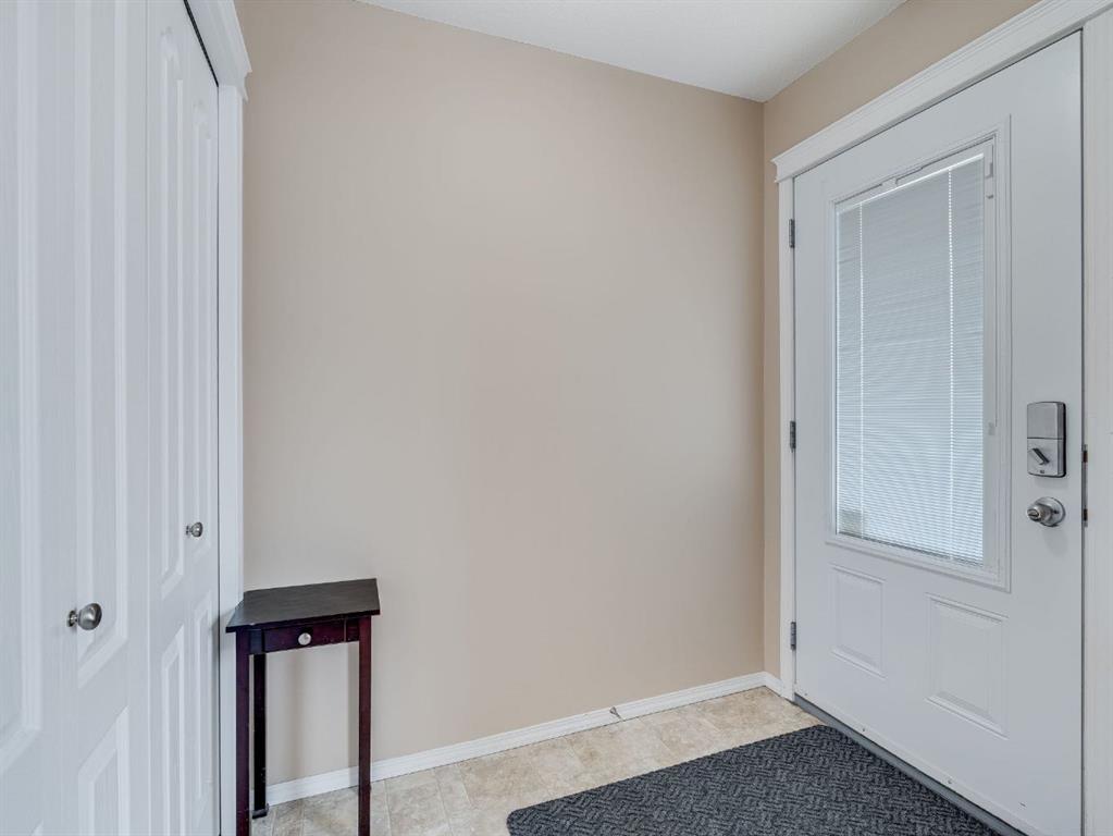 Fifth View of 332 Sunrise Terrace NE, NONE, High River, Alberta, T1V 0C4