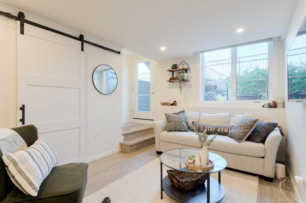 104, 260 Rowley Way NW, A2243630, Alberta,