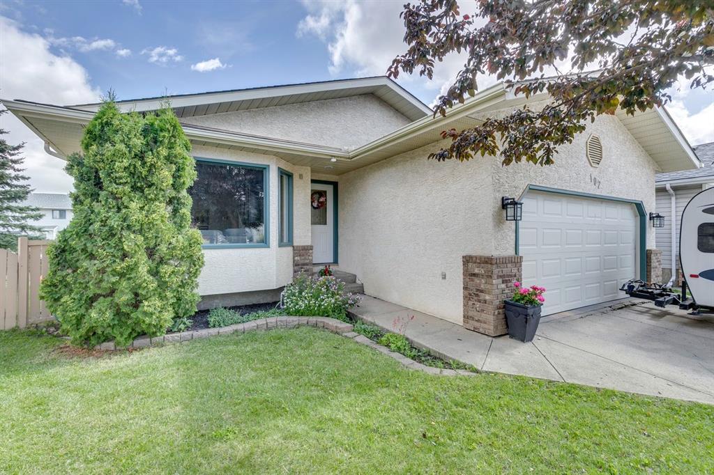 Third View of 102 Hawkville Close NW, Hawkwood, Calgary, Alberta, T3G 3B3
