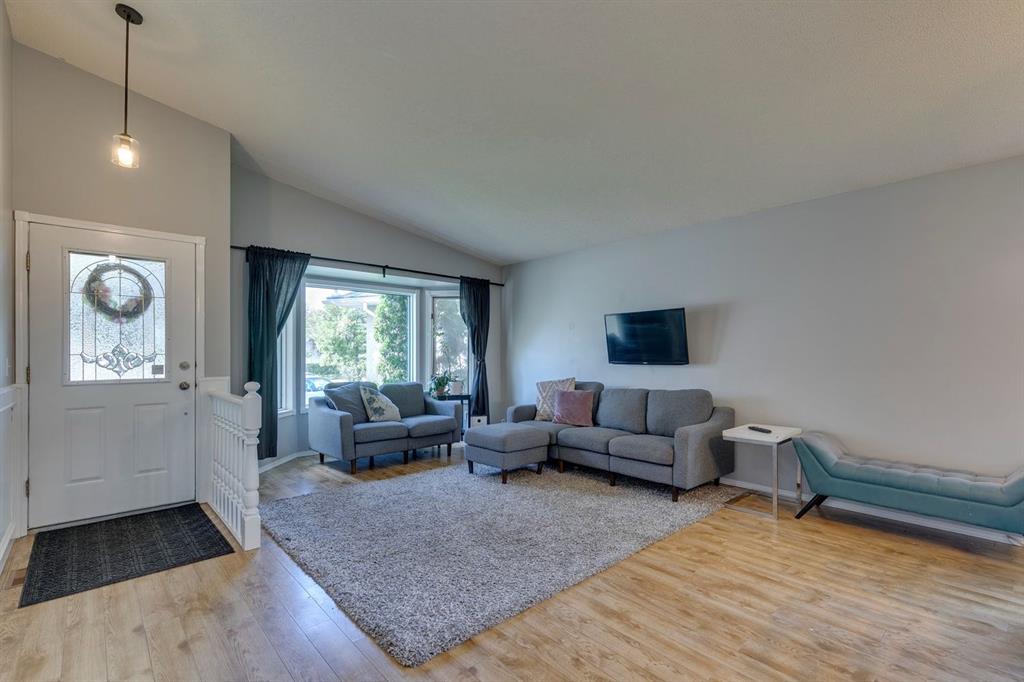 Fourth View of 102 Hawkville Close NW, Hawkwood, Calgary, Alberta, T3G 3B3