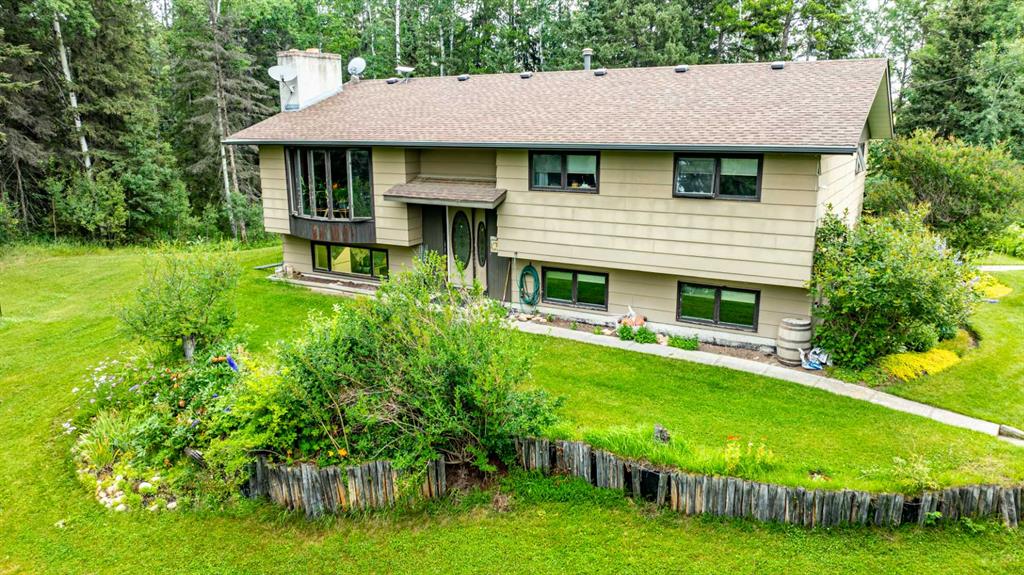 11 PARADISE Trail , A2243659, Alberta,