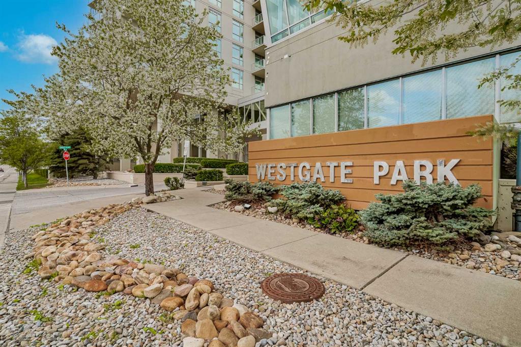 Third View of 405, 77 Spruce Place SW, Spruce Cliff, Calgary, Alberta, T3C 3X6