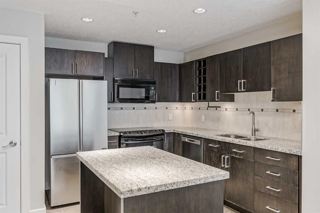 Fifth View of 405, 77 Spruce Place SW, Spruce Cliff, Calgary, Alberta, T3C 3X6