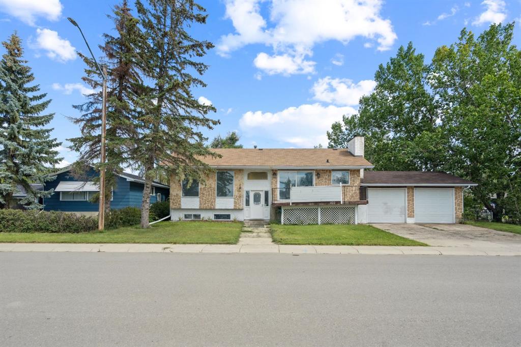 422 7 Street , A2243722, Alberta,