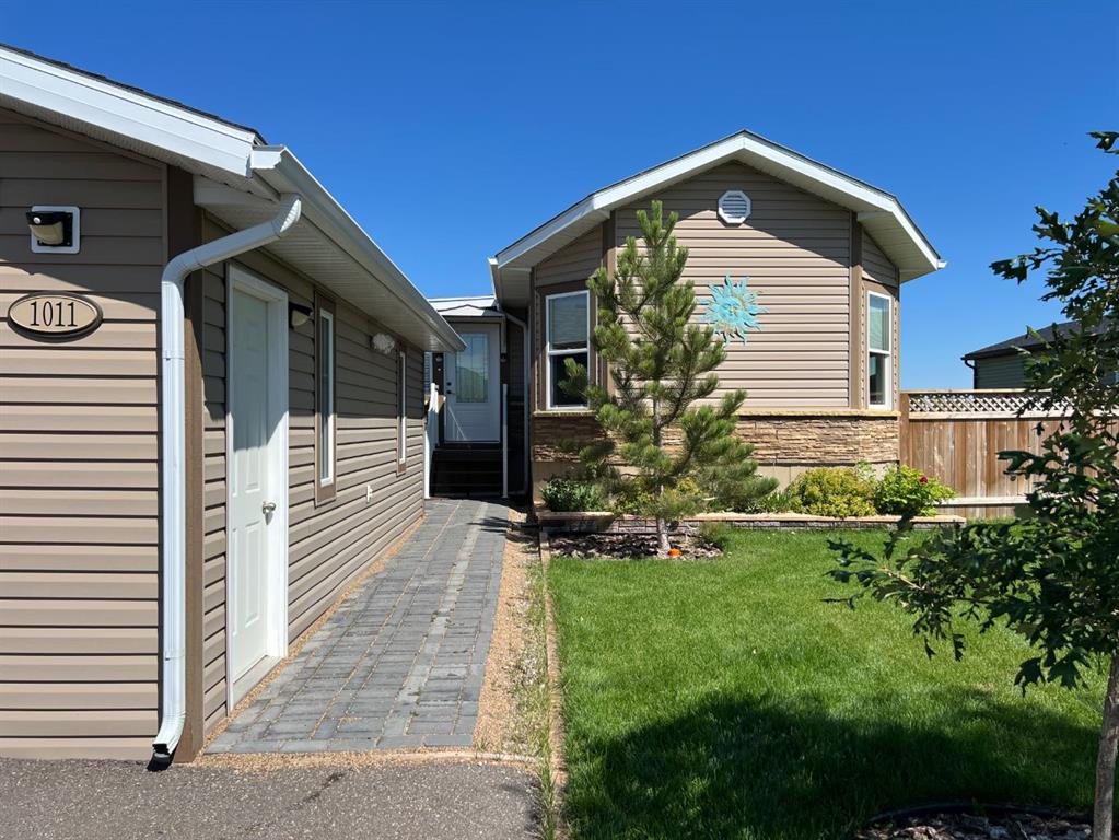 1011 Summer Street , A2243772, Alberta,