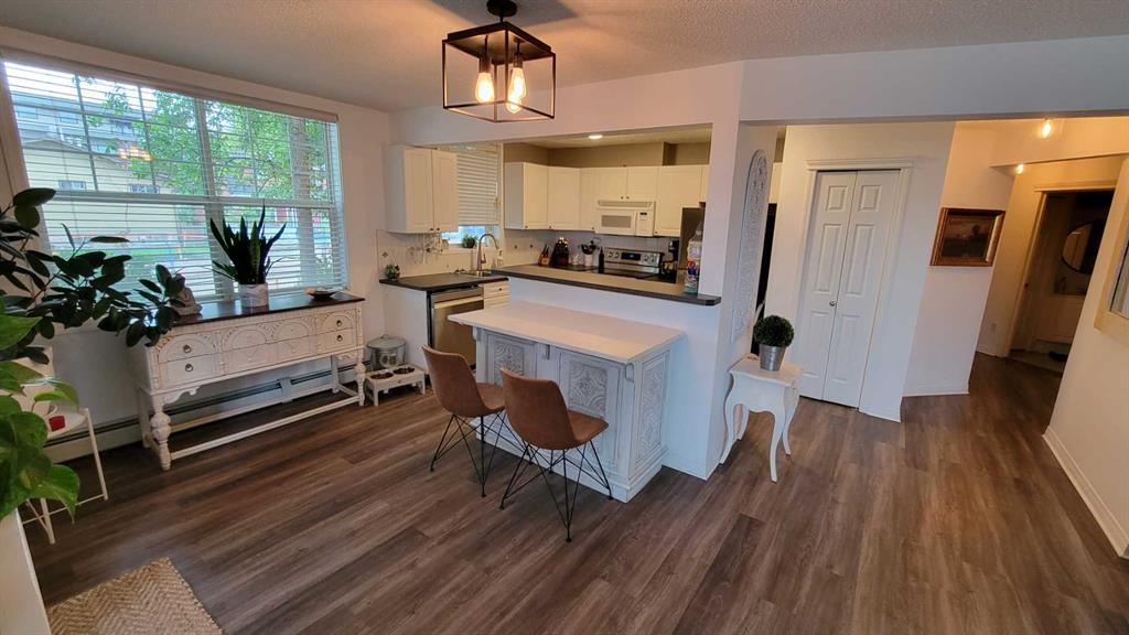 Fourth View of 7, 2212 34 Avenue SW, South Calgary, Calgary, Alberta, T2T 2C6