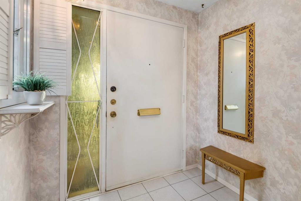 Fourth View of 708 Foritana Road SE, Forest Heights, Calgary, Alberta, T2A 2C1