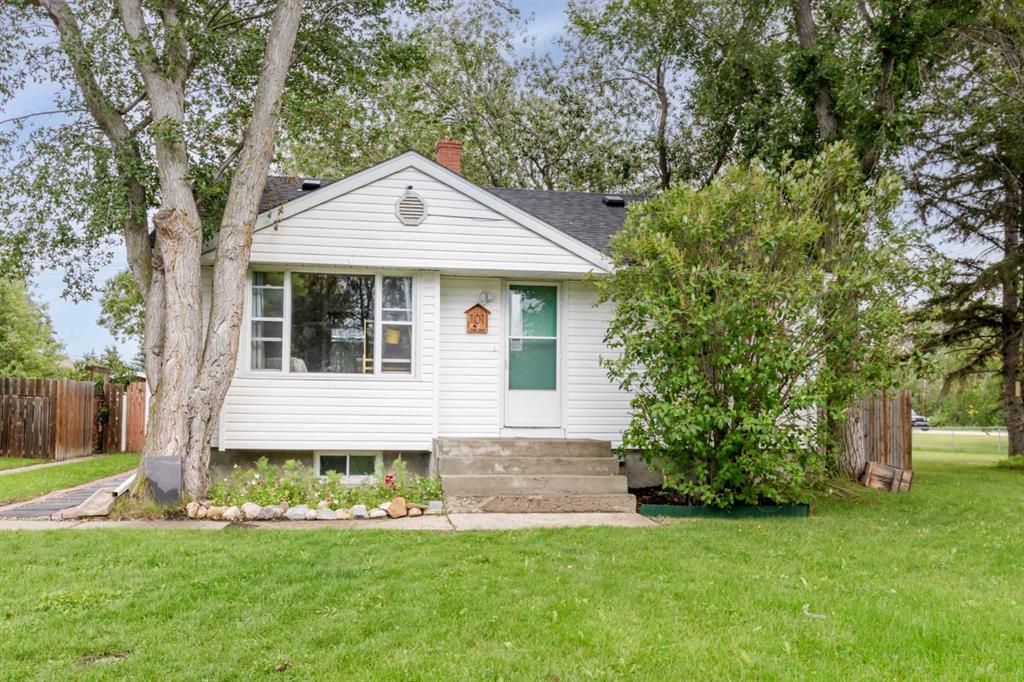 101 Tamarac Boulevard , A2243839, Alberta,