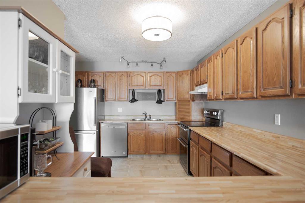 Fifth View of 120 Gladue Bay , Thickwood, Fort McMurray, Alberta, T9K 1T8