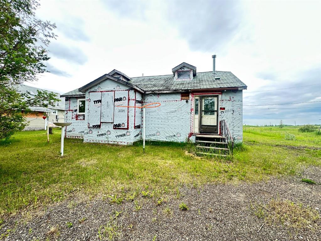 106 2 Street W, A2243910, Saskatchewan,