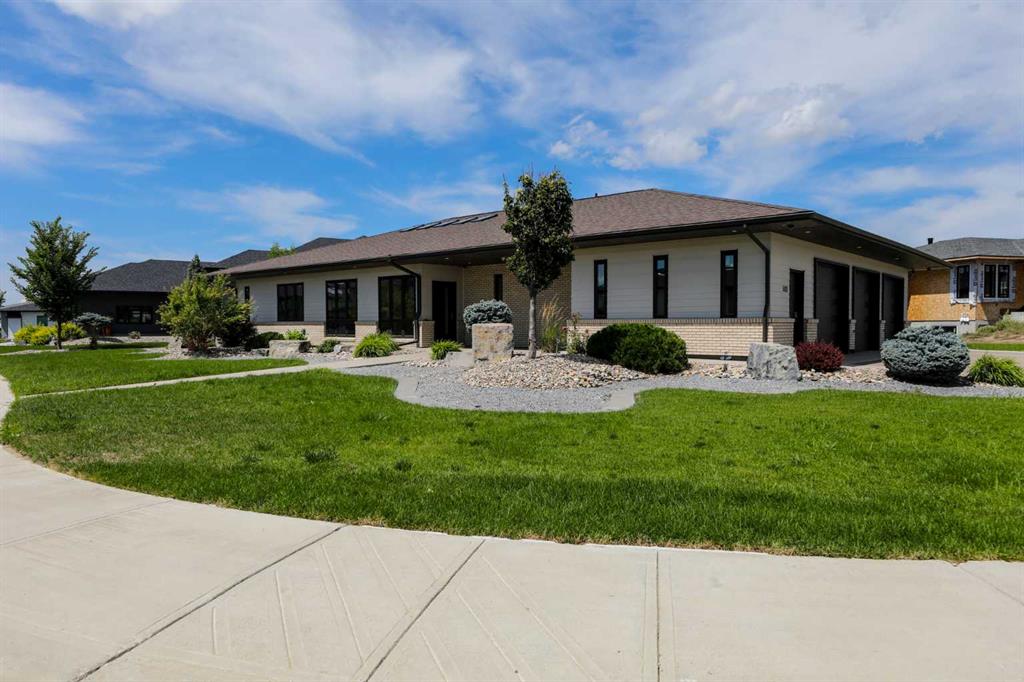 500 Gold Canyon Place S, A2244004, Alberta,