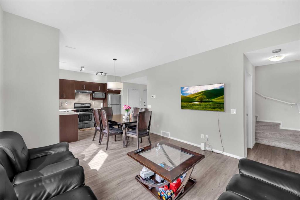 202, 515 Redstone Walk NE, A2244012, Alberta,