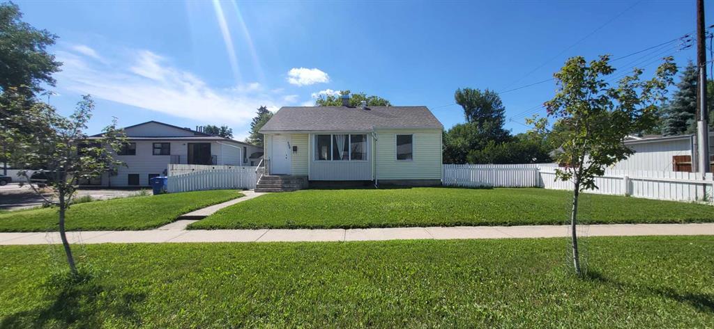Second View of 508 16 Street N, Westminster, Lethbridge, Alberta, T1H 3A6