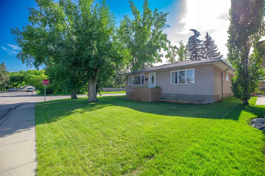 Fifth View of 1141 43 Street SW, Rosscarrock, Calgary, Alberta, T3C 2A1