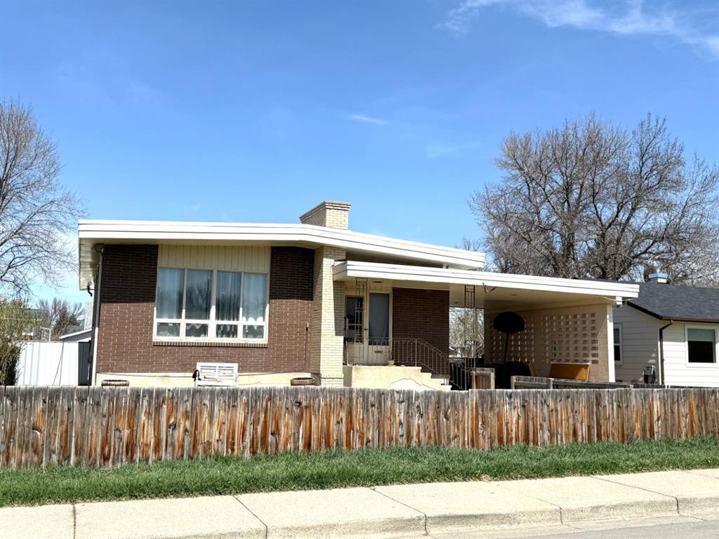 1505 6A Avenue N, A2244060, Alberta,