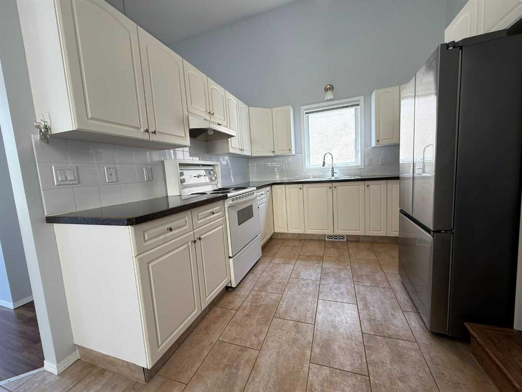 Fifth View of 86 Assiniboia Way W, Indian Battle Heights, Lethbridge, Alberta, T1K 6X3