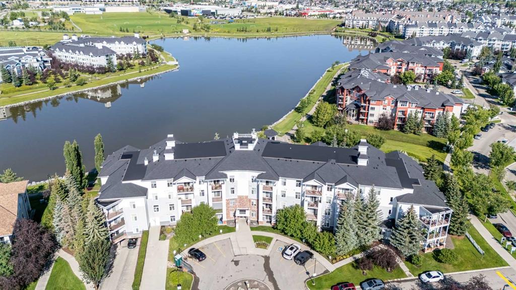 410, 8 Country Village Bay NE, A2244186, Alberta,
