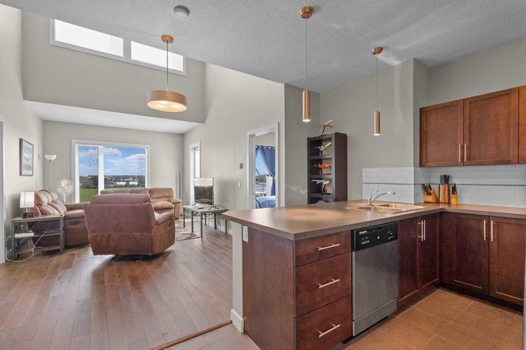 Second View of 2418, 604 East Lake Boulevard NE, East Lake Industrial, Airdrie, Alberta, T4A 0G5
