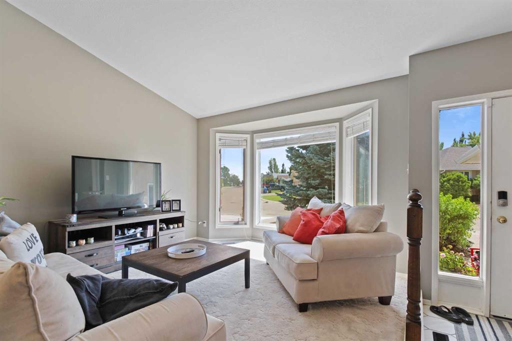 Fifth View of 66 Edgewood Crescent W, Ridgewood, Lethbridge, Alberta, T1K 5Z4