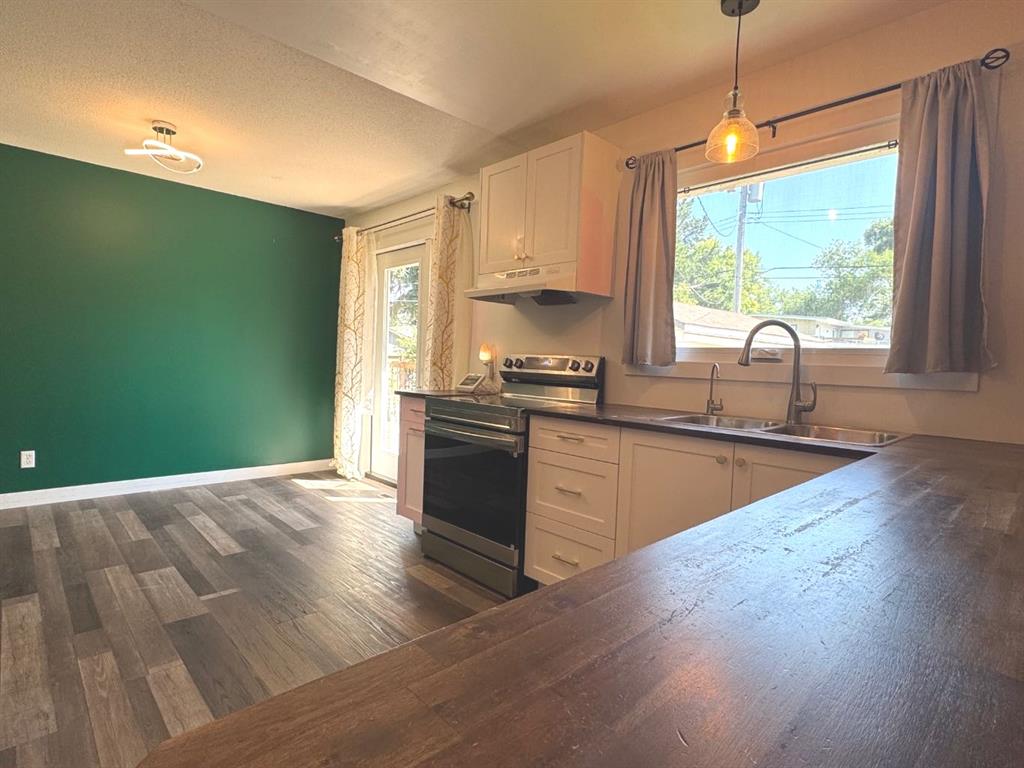 Fifth View of 5703 47A Avenue , Mount Pleasant, Camrose, Alberta, T4V 0H2