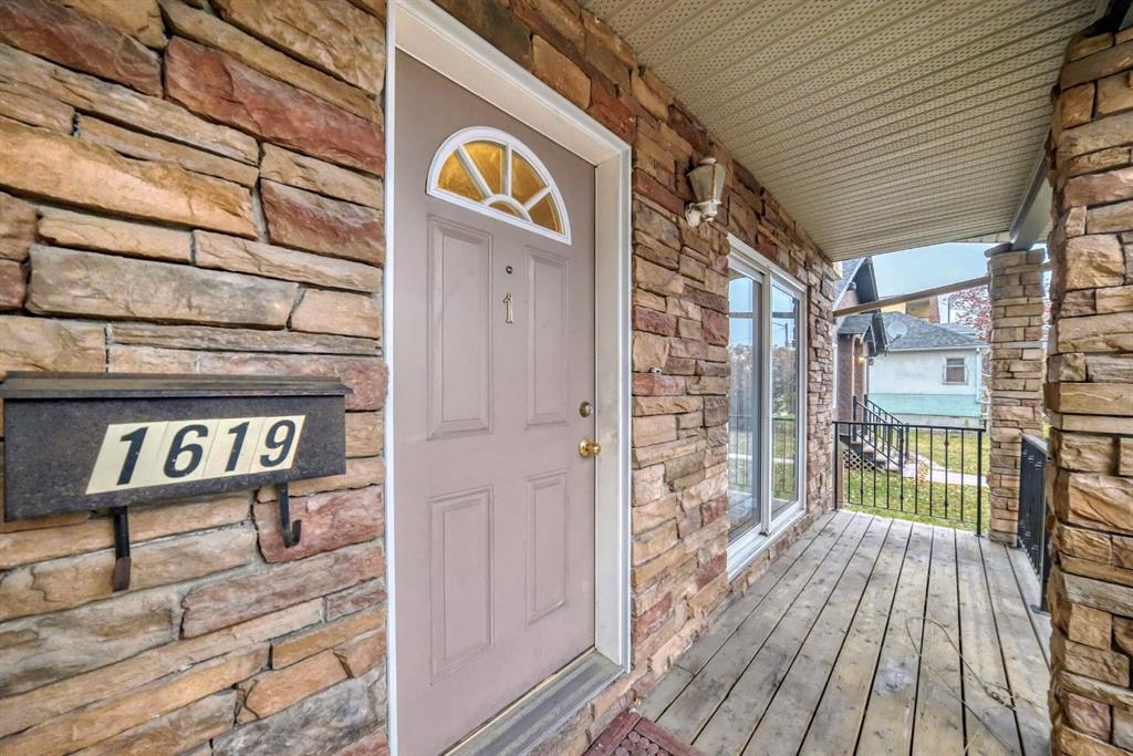 Third View of 1, 1619 4 Street NW, Rosedale, Calgary, Alberta, T2M 2Z1