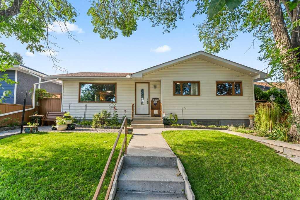 Second View of 6920 Hunterbow Crescent NW, Huntington Hills, Calgary, Alberta, T2K 4R5