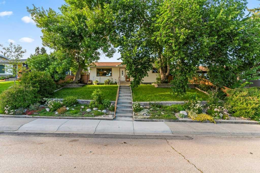 Third View of 6920 Hunterbow Crescent NW, Huntington Hills, Calgary, Alberta, T2K 4R5