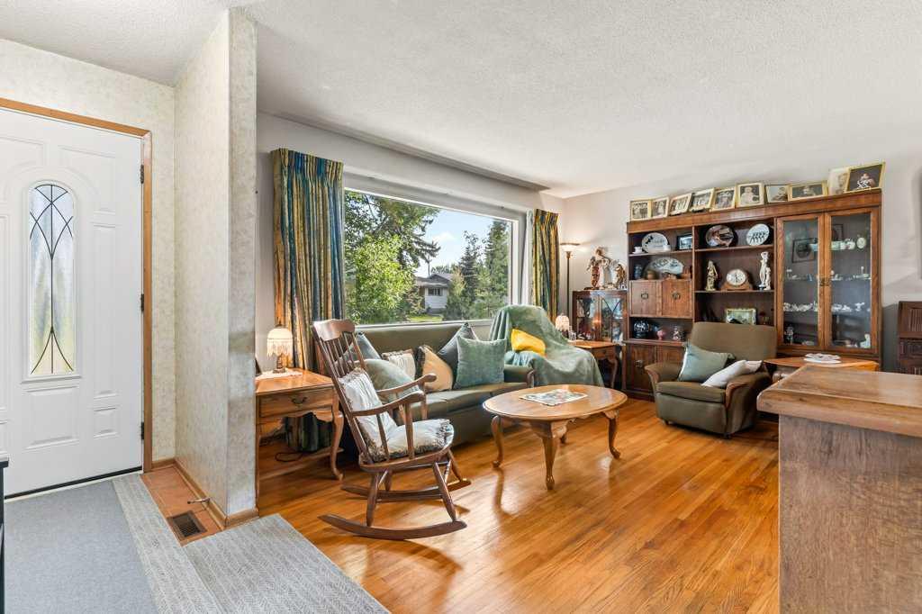 Fifth View of 6920 Hunterbow Crescent NW, Huntington Hills, Calgary, Alberta, T2K 4R5