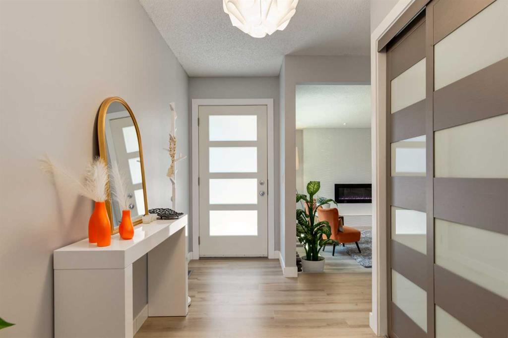 Fifth View of 31 Silverstone Bay NW, Silver Springs, Calgary, Alberta, T3B 4Y8